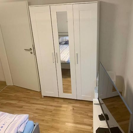 Modern eingerichte Einliegerwohnung mit separater Küche Reutlingen Exterior foto