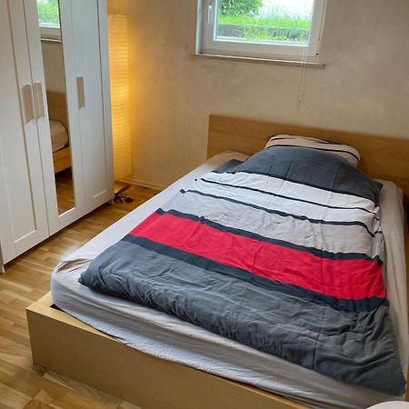 Modern eingerichte Einliegerwohnung mit separater Küche Reutlingen Exterior foto